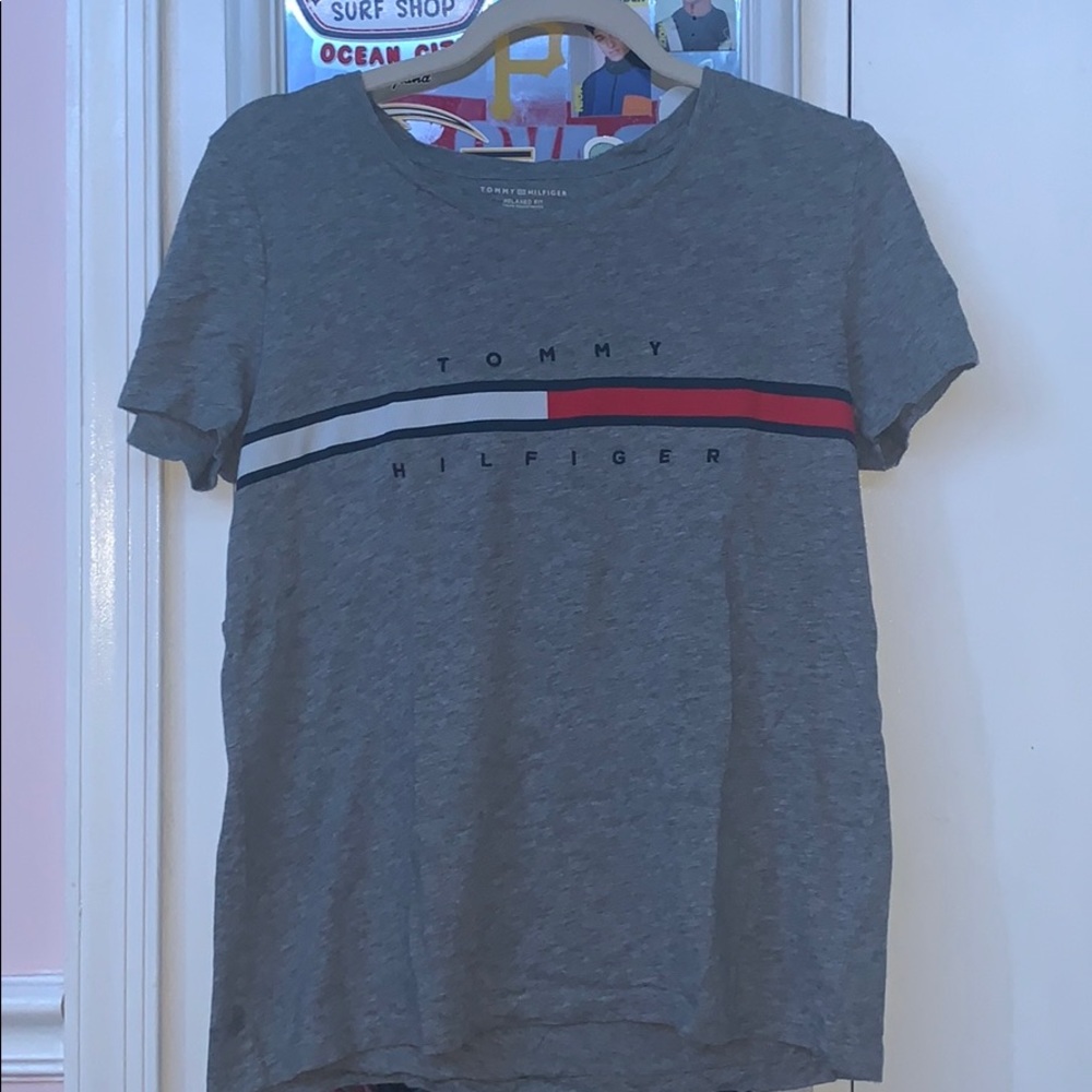 Women’s Medium Tommy Hilfiger T-Shirt